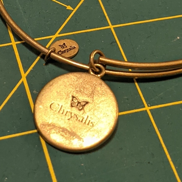 Chrysalis nautical charm bracelet bangle - adjustable gold tone - Picture 4 of 14